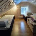 Iris 3, Himos Villa