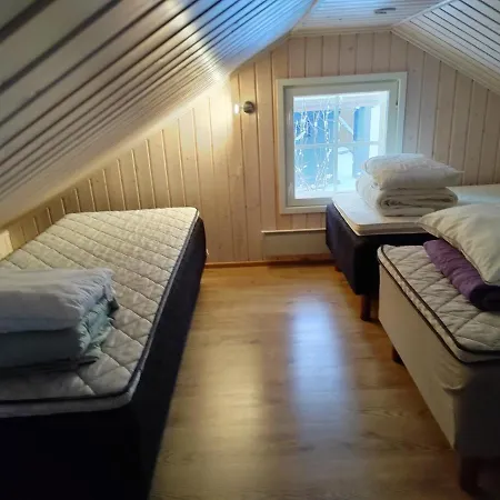 Iris 3, Himos Villa